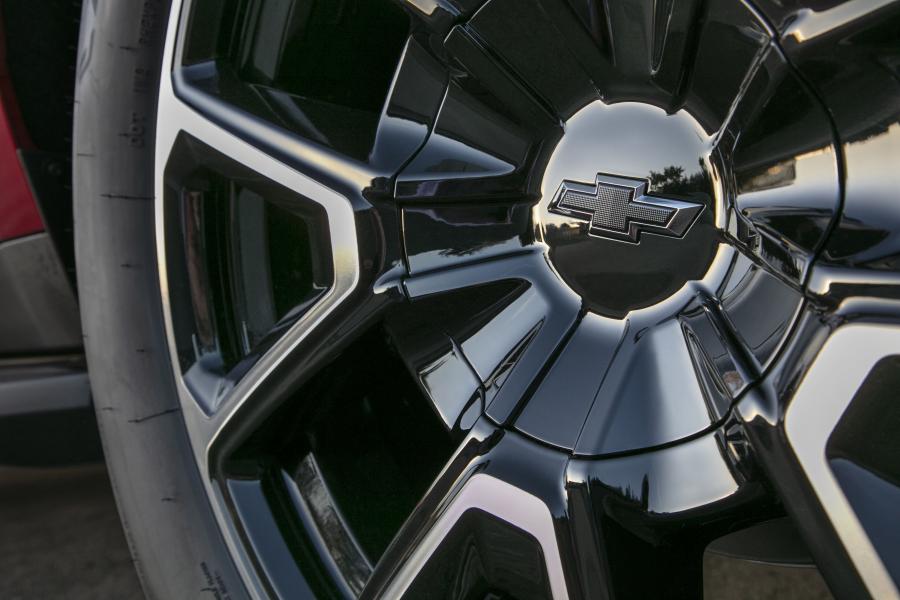 Колеса Chevrolet Tahoe RST 2020 года  (фото 4 из 24)